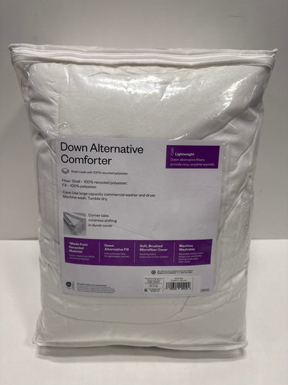 Twin/Twin XL All Season Comforter Insert White - Room Essentials™: Microfiber Secure Corner Tabs Box Quilting 170