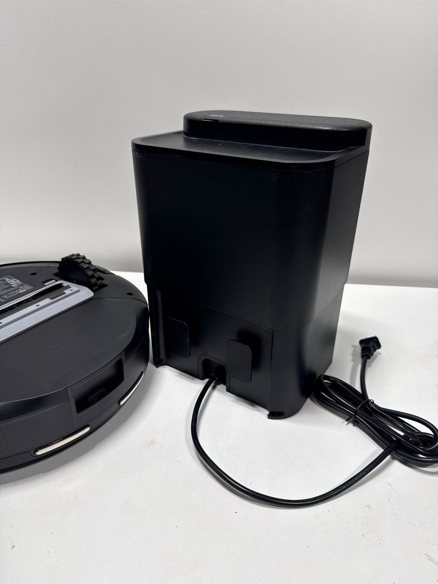 Used IRobot - Roomba 105 Combo Vacuum & Mop + AutoEmpty Dock