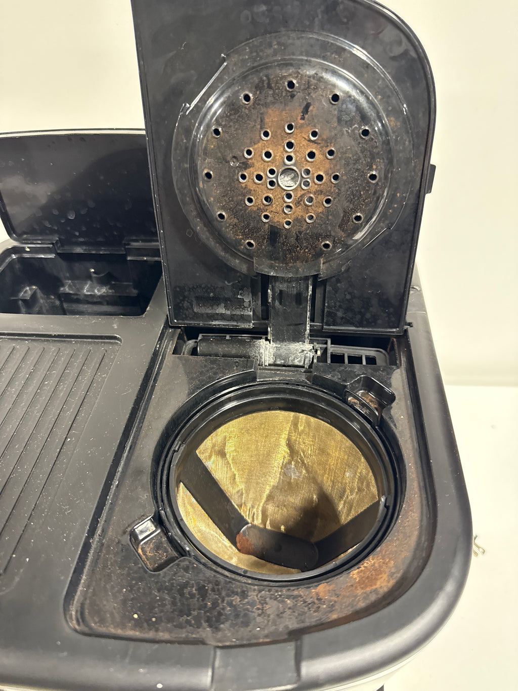 Used Bella PRO - Combo 19-Bar Espresso and 10-Cup Drip Coffee Maker - Stainless Steel - *Kitchen Appliances