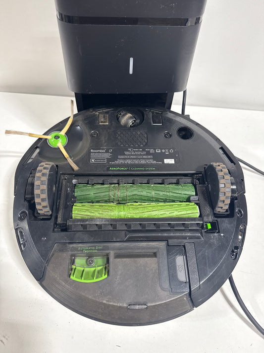 Used Robot Roomba I7+ Wi-Fi Connected Robot Vacuum with Automatic Dirt Disposal (7550)