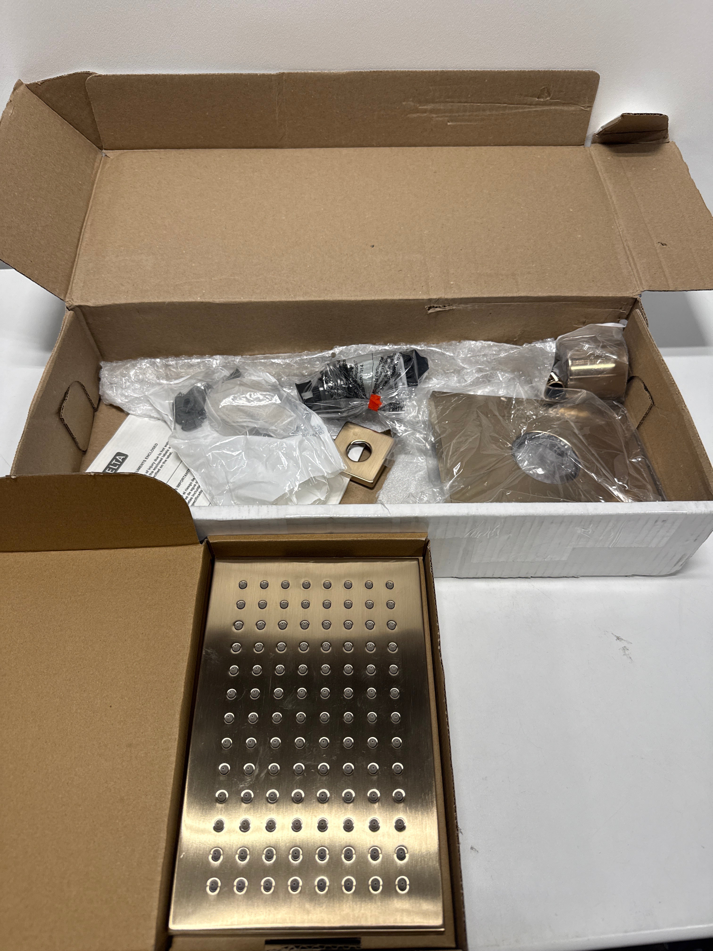 Scratch Delta Vero Monitor® 17 Series Shower Trim in Champagne Bronze T17253-CZ