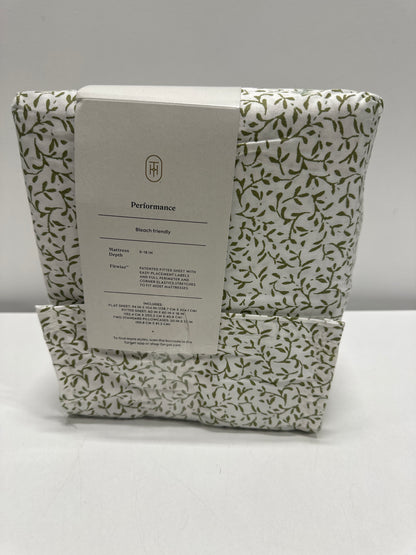 Queen Printed Performance 400 Thread Count Sheet Set Green Vine - Threshold™: Cotton Sateen Includes 2 Pillowcases Fits