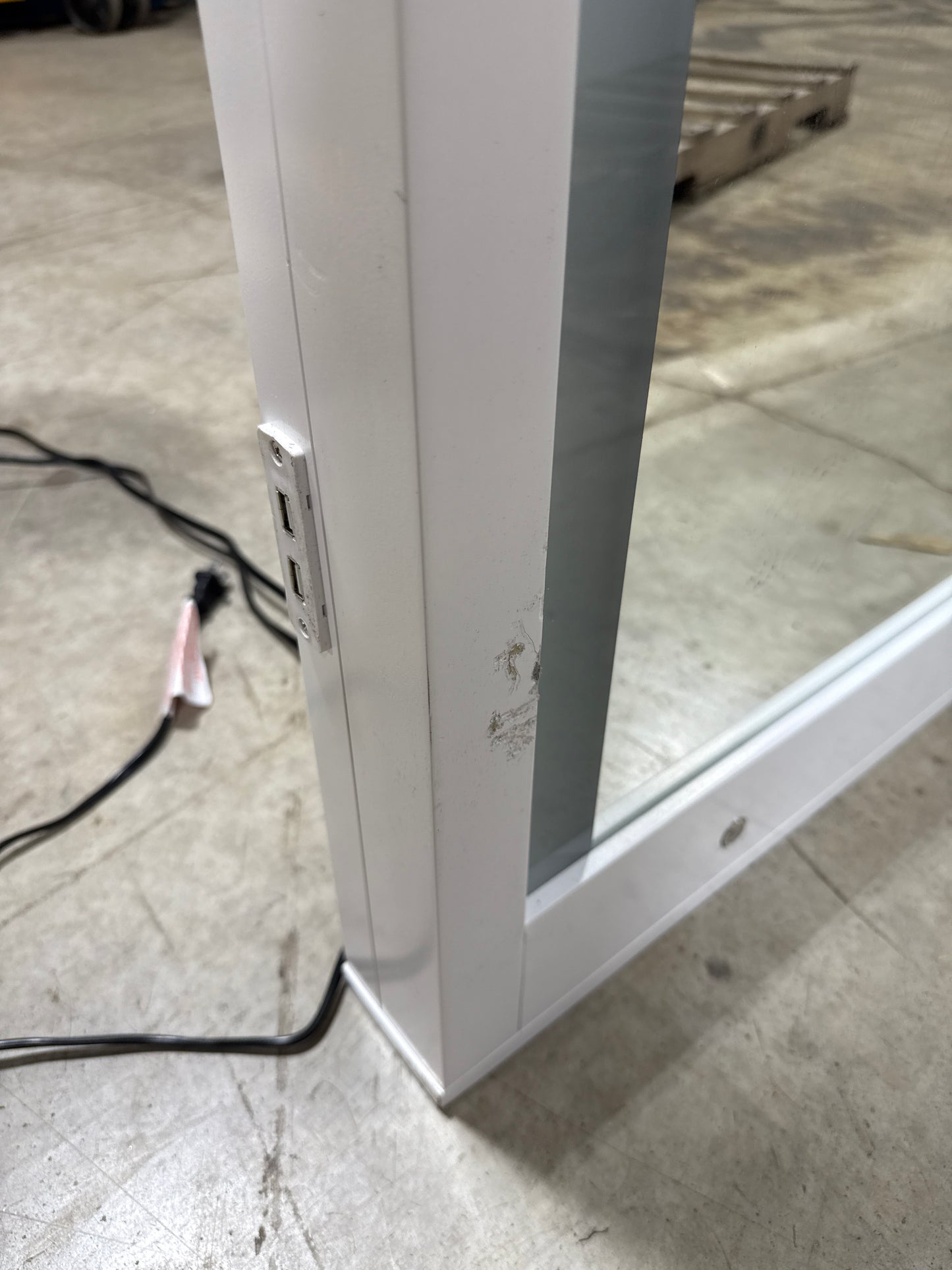 Used See Dec Tresanti Alexandra Vanity Table with LED Lighted Mirror