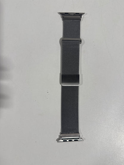 Insignia™ - Stainless Steel Mesh Band for Apple Watch 44mm, 45mm, 46mm Series 10, and Apple Watch Ultra 49mm (All Series) - Silver