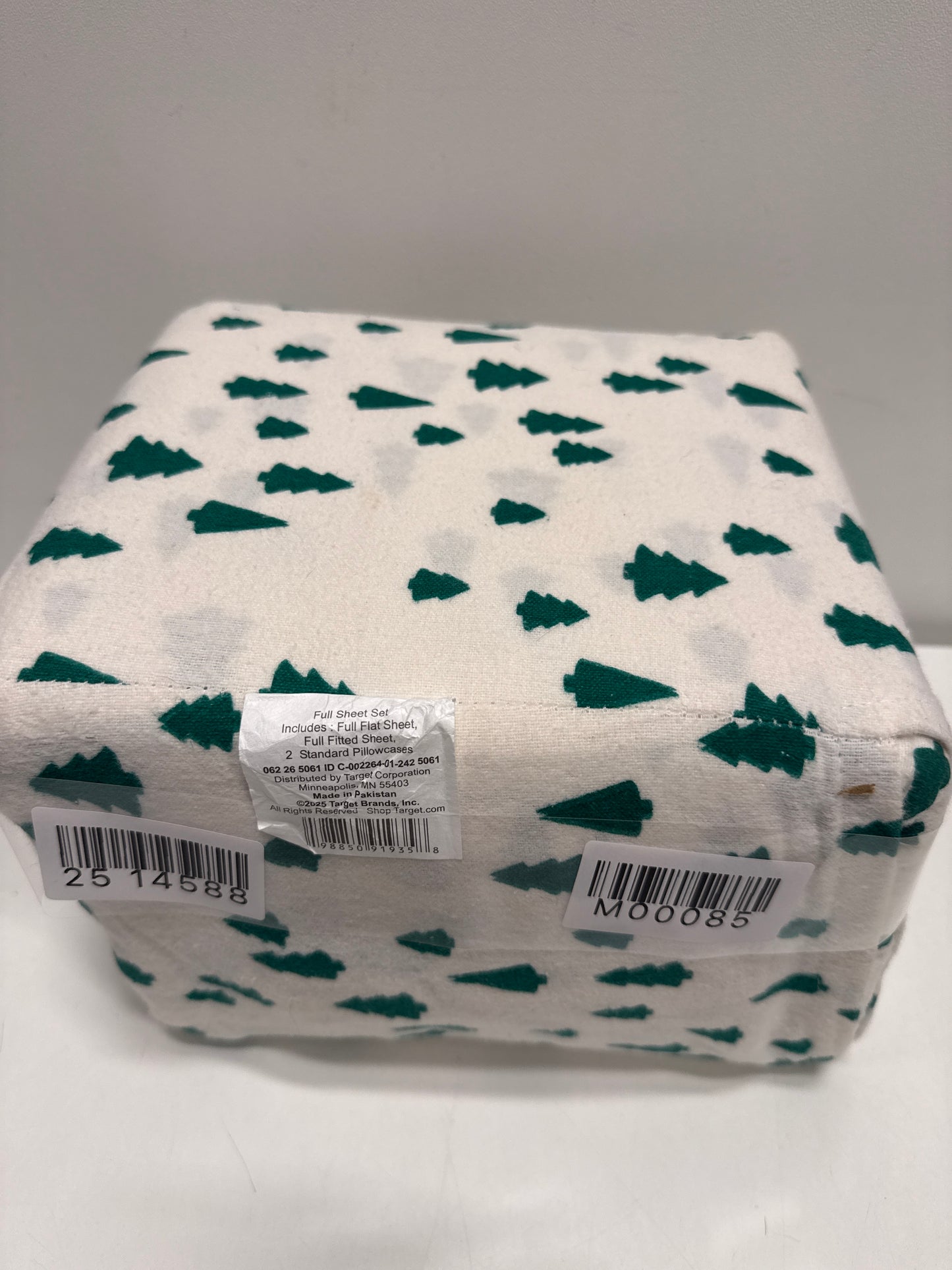 Full Christmas Holiday Flannel Sheet Set Tree Scene - Wondershop