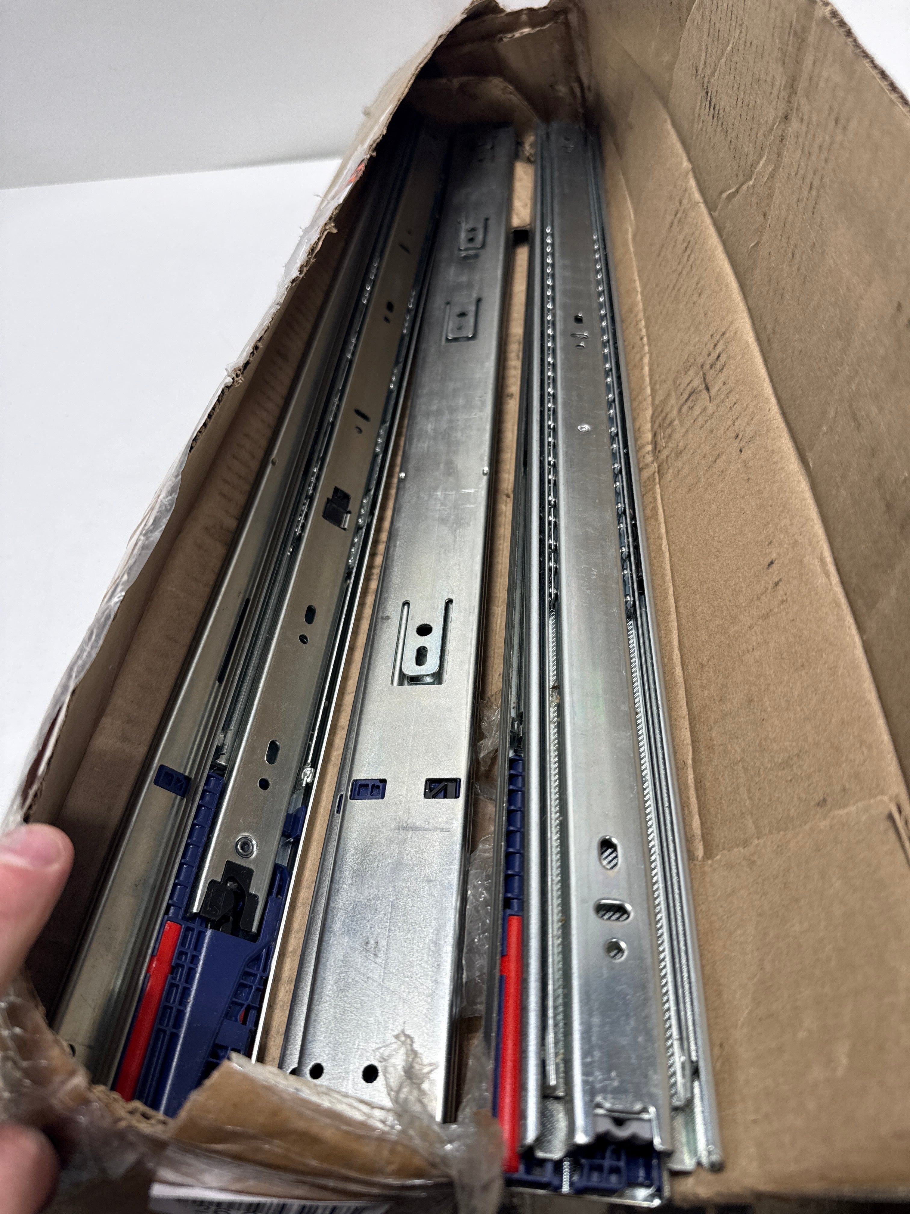 6 x Knape and Vogt KV8450FMB26 Knape and Vogt 8450FMB 26 8450FM 26" Soft Close Full Extension Side Mount Ball Bearing Drawer Slide with 100 Lbs. Weight Capacity
