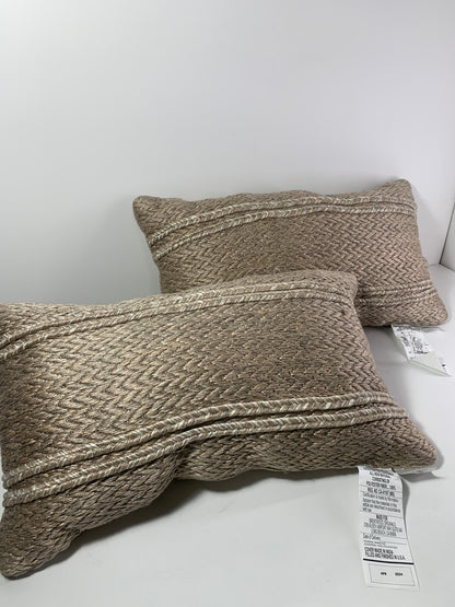 Brentwood Kirkland Set of 2, 22in decorative pillows