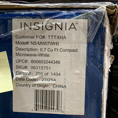 Insignia 0.7 Cu. Ft. Compact Microwave - White