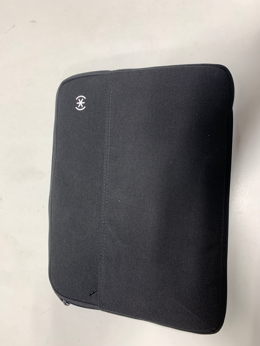 Transfer Pro-Pocket Universal 13/14-inch Laptop Sleeves - Black/White