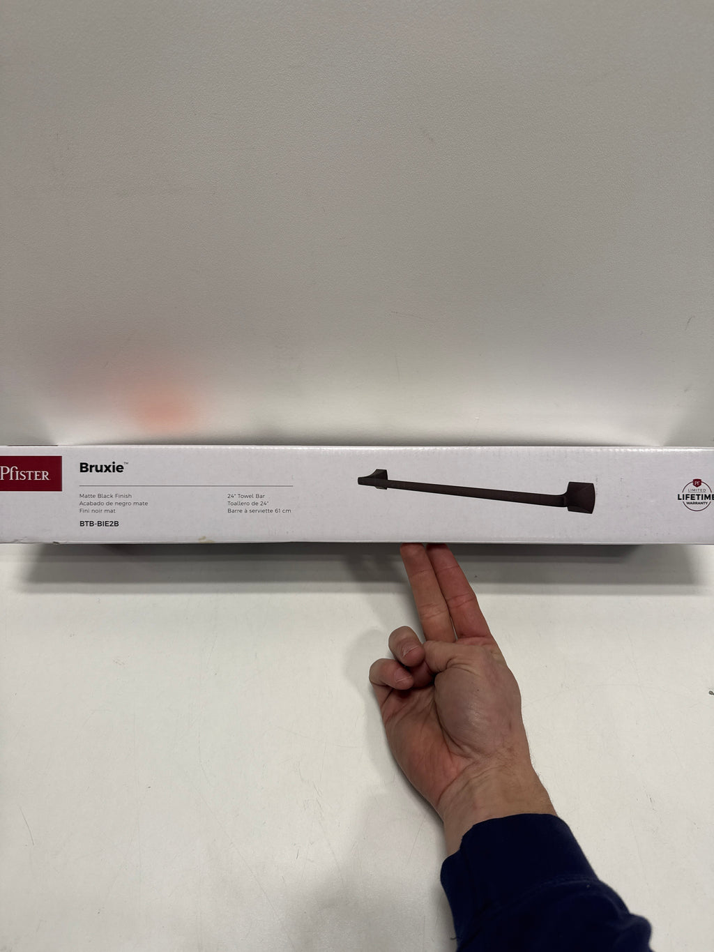 Bruxie 24 in. Wall Mounted Single Towel Bar in Matte Black