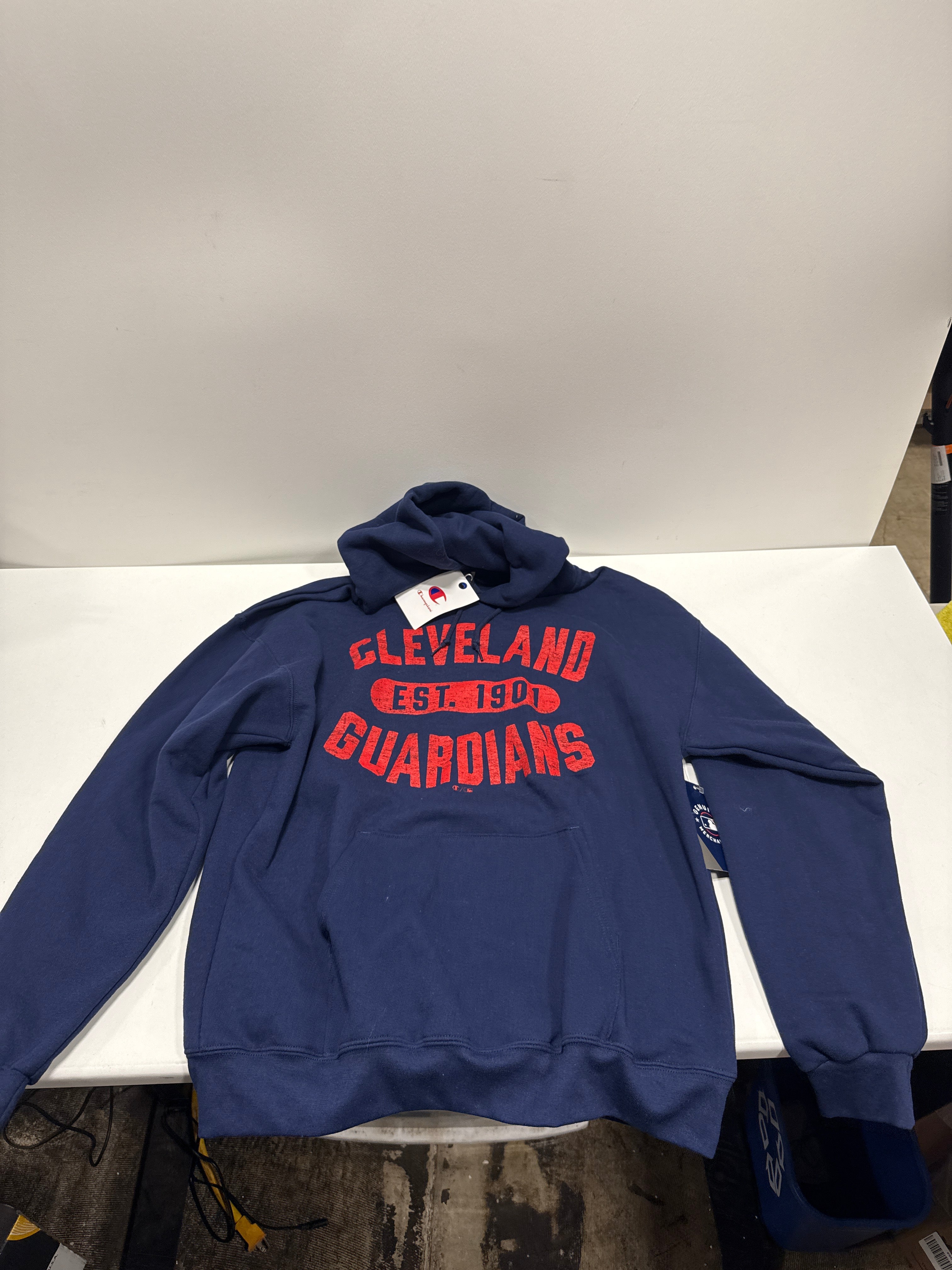 MLB Cleveland Guardians Men's Champion Hooded Sweatshirt - L