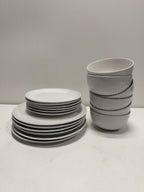 over&back 18-piece Porcelain Dinnerware Set Service for 6