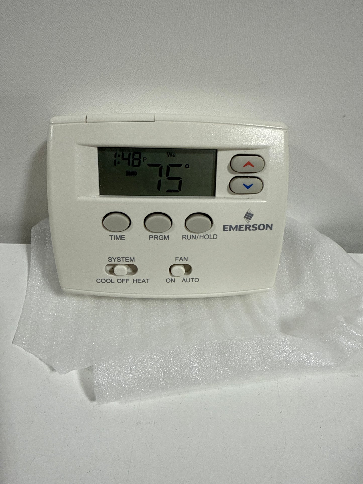 Used White-Rodgers 1F80-0224 Digital 24 Hours Programmable Thermostat