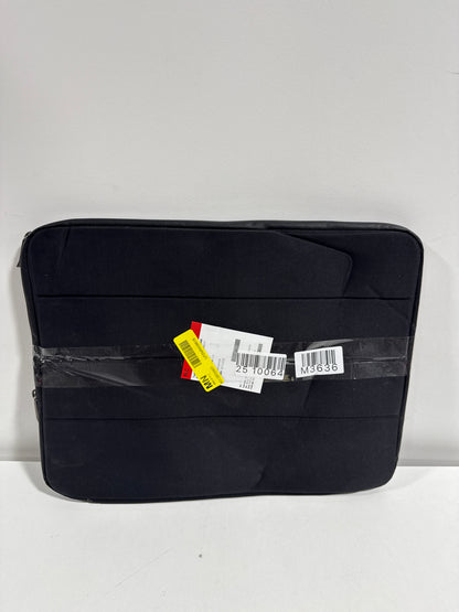 Solo New York Bond Sleeve for 17.3" Laptops, Black