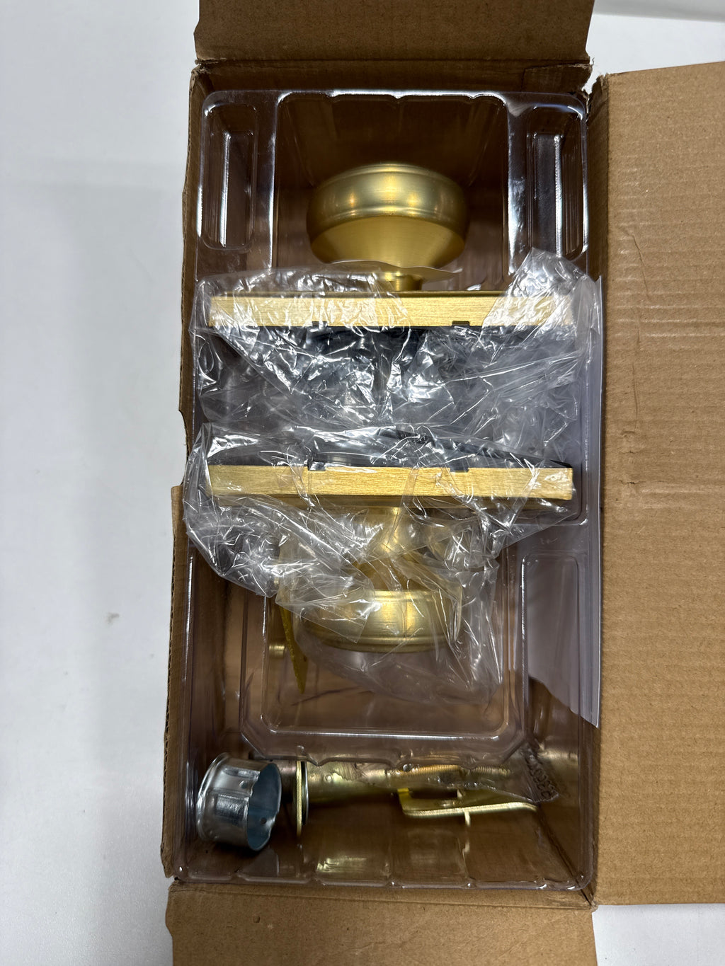 Kwikset 720SOKTRCT Sora Passage Door Knob Set with Rectangle Rose Satin Brass