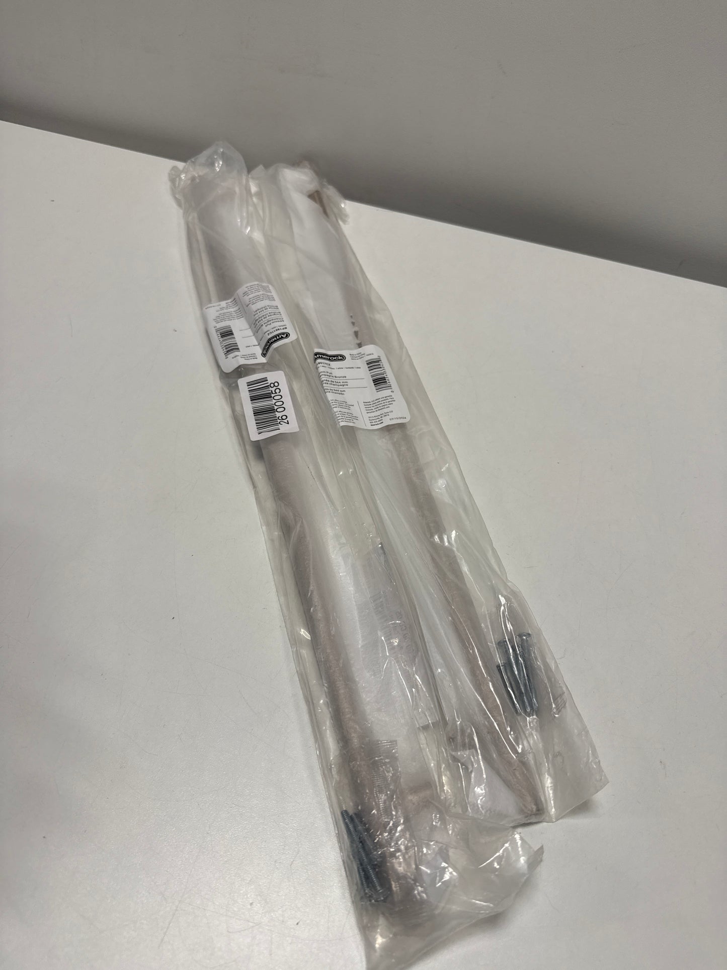 2 x Amerock Bar Pulls 16-3/8 Inch (416mm) Center-to-Center Champagne Bronze Cabinet Pull