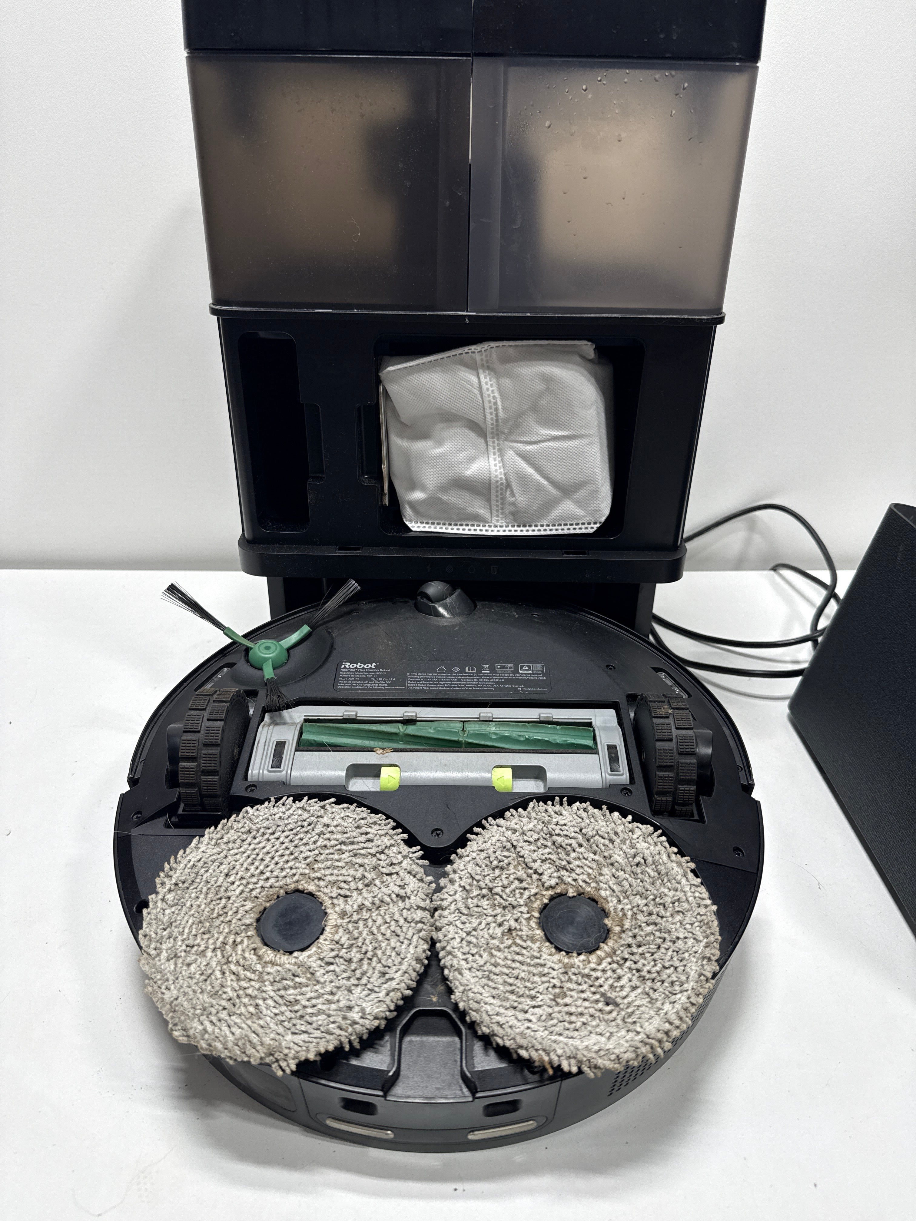 Used IRobot - Roomba 505 Combo Vacuum & Mop + AutoWash Dock