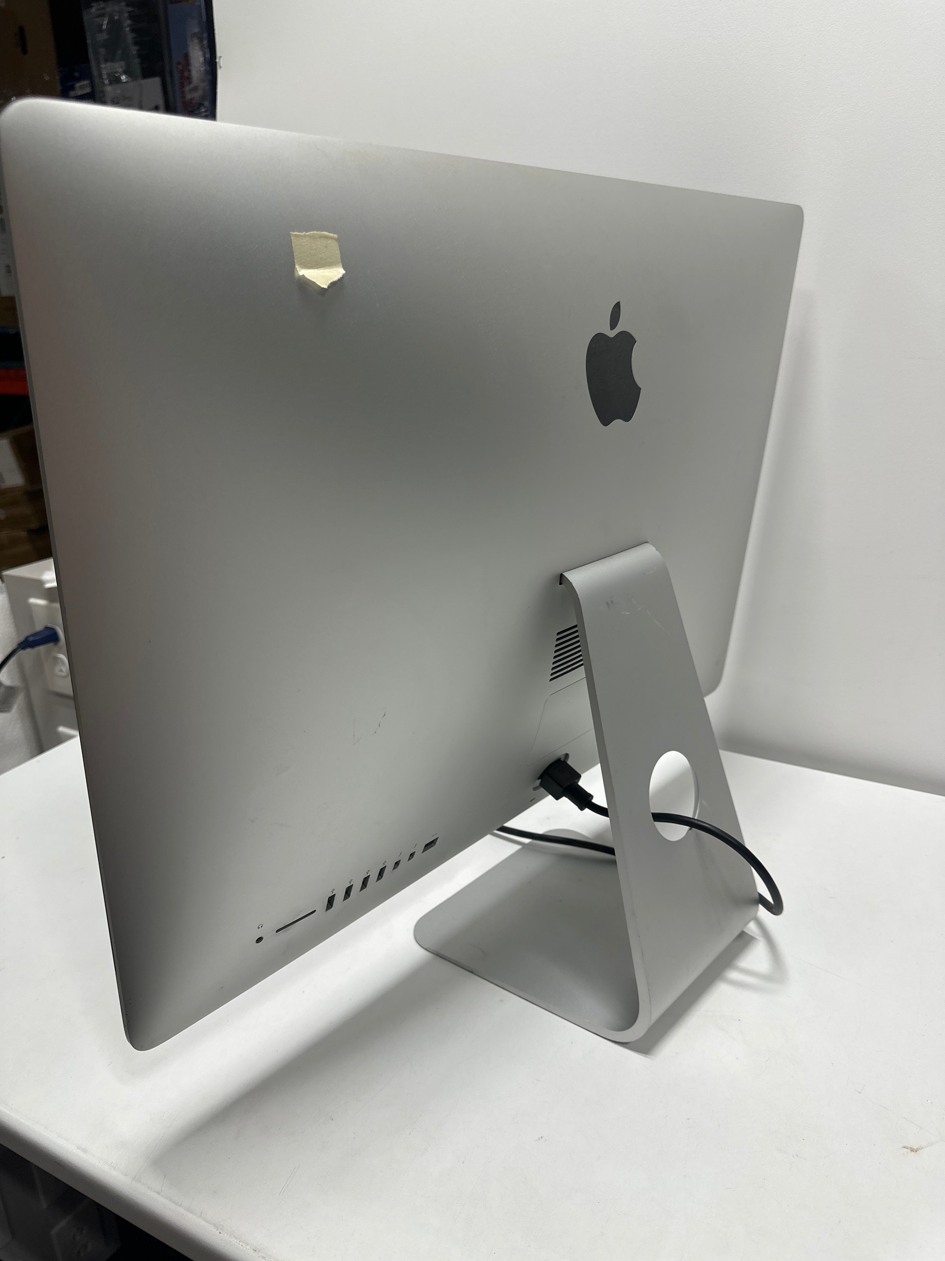 iMac (Retina 5K, 27-in, Lat 2015)