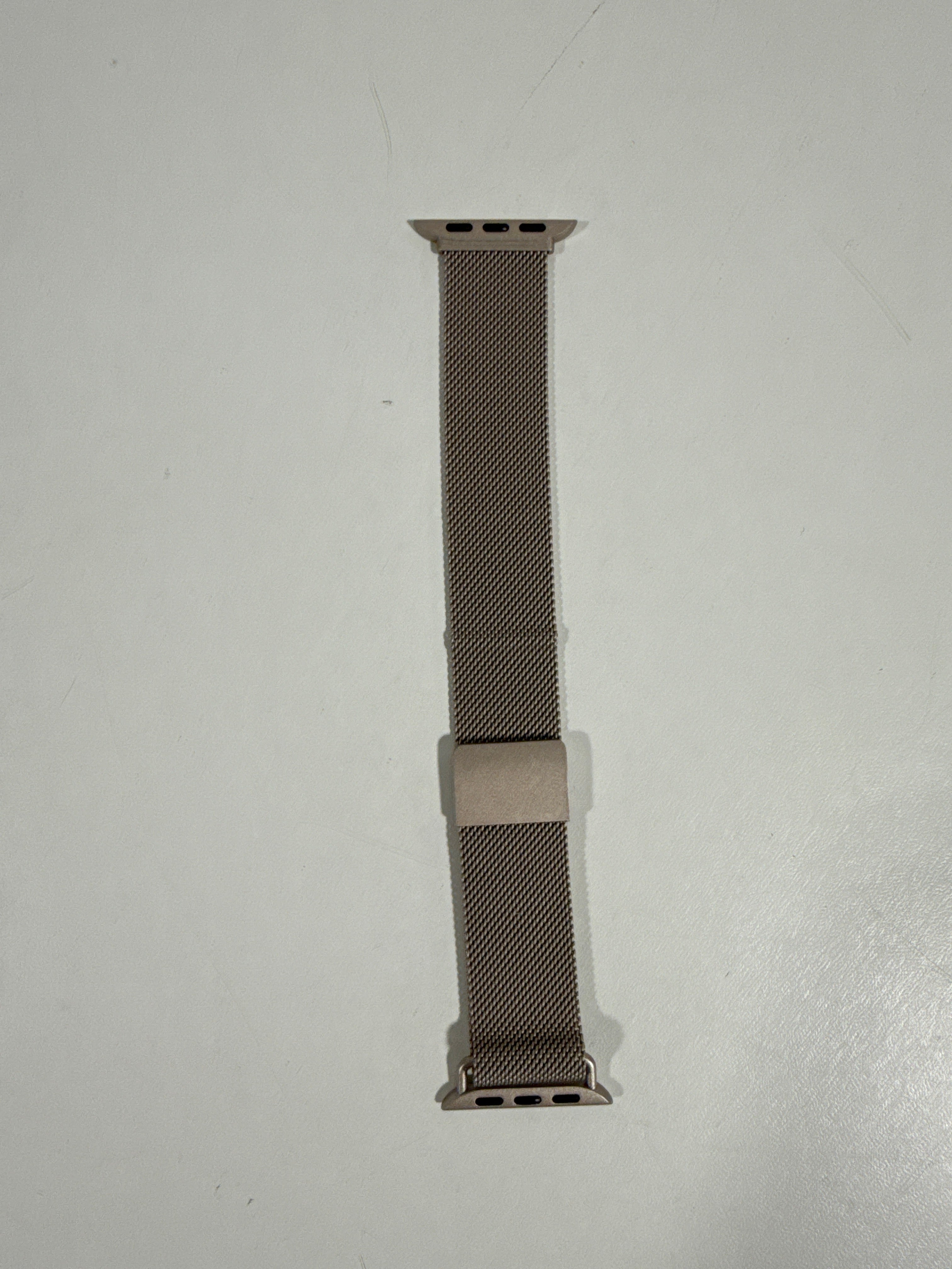 Insignia™ - Stainless Steel Mesh Band for Apple Watch 38mm 40mm 41mm SE and 42mm Series 10 - Champagne - *Headphones &