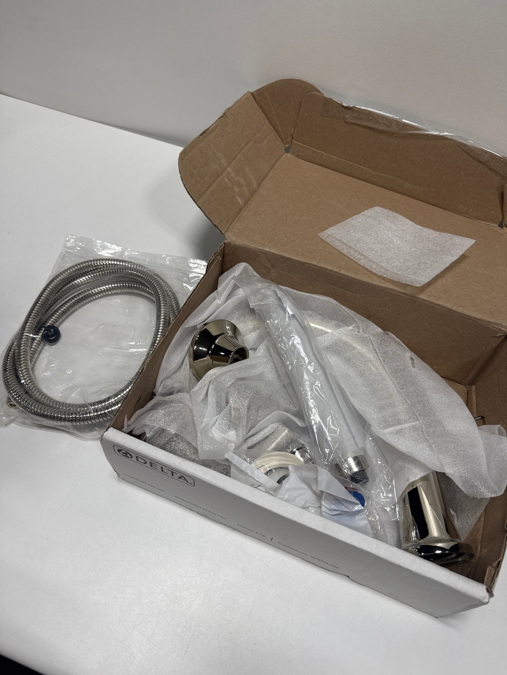 Delta T4748 Bowery Deck Mounted Roman Tub Filler with Built-in Diverter and Hand Shower Brilliance Polished Nickel