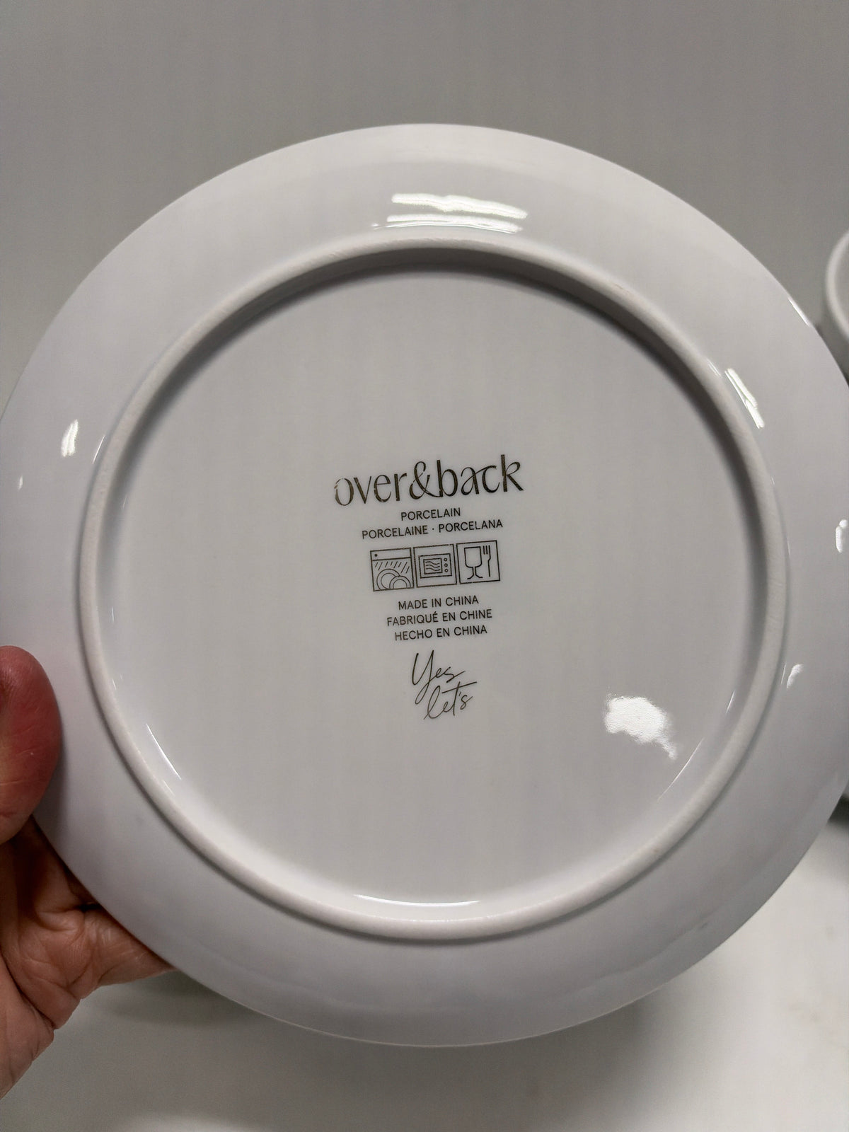 over&back 18-piece Porcelain Dinnerware Set Service for 6
