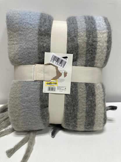 Woven Plaid Throw Blanket Gray - Threshold