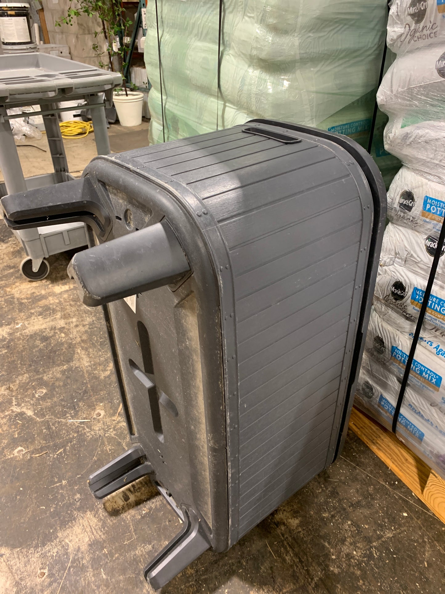 Used Keter Pop Up Bevy Bar Cooler And Serving Station