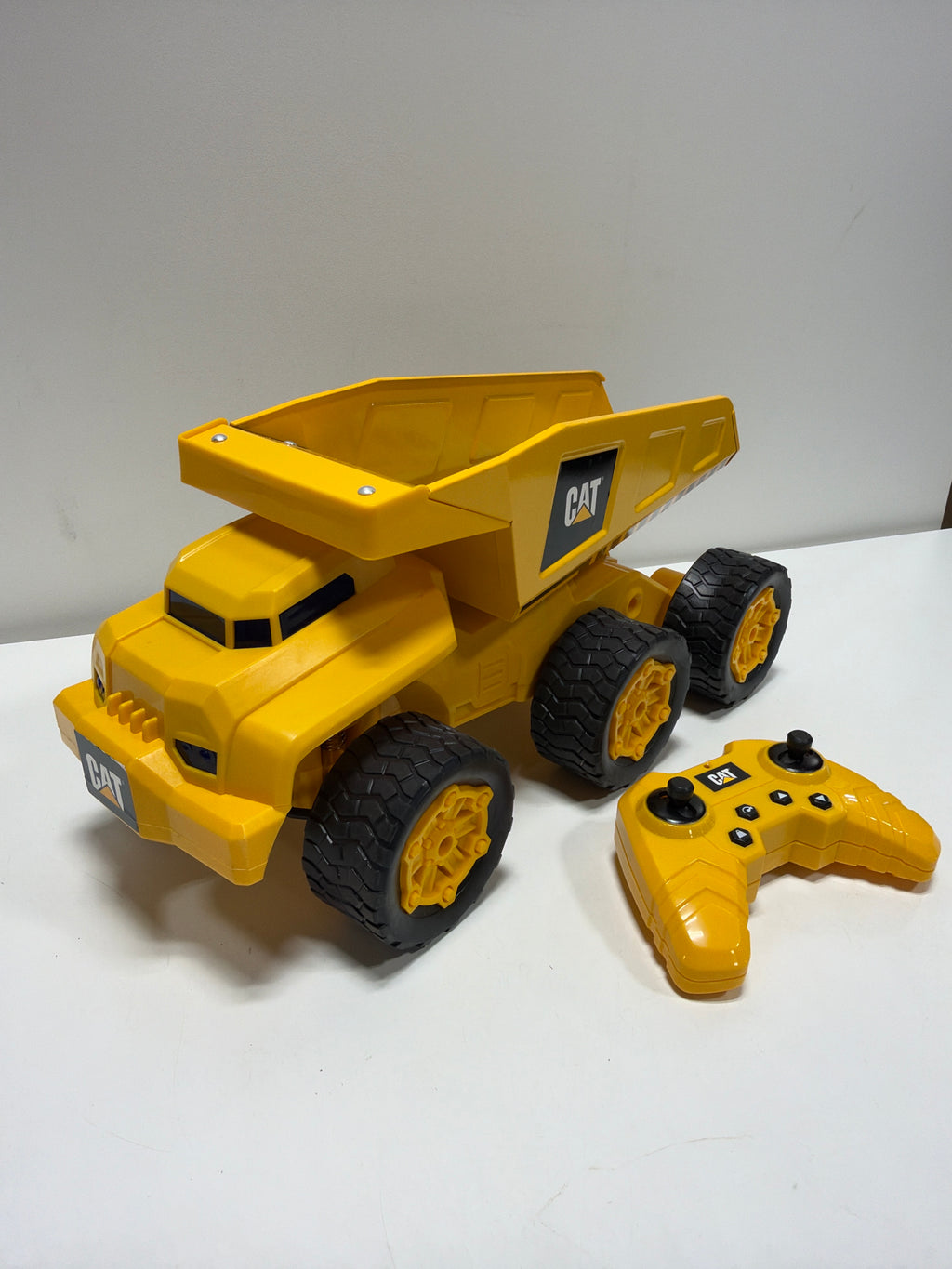 Used CAT Massive Mover RC Steel Dump Truck