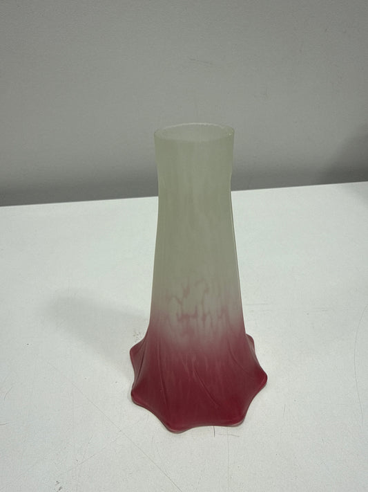 Meyda Tiffany 4" x 6" Pink / White Pond Lily Shade Model: 10159