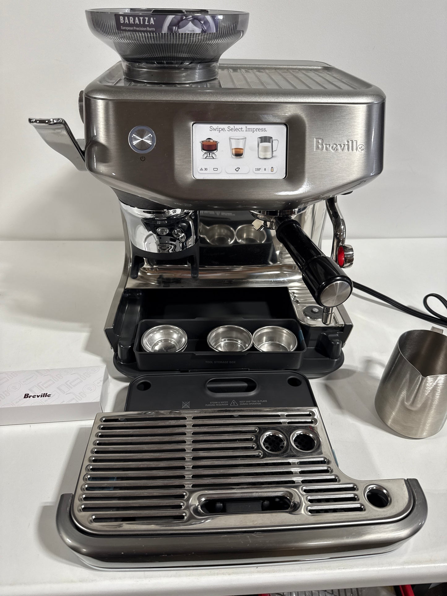 Scratch & Dent Breville the Barista Touch Impress Espresso Machine with Grinder & Milk Frother, Espresso Maker with Assisted Tamping, Cappuccino & Latte Machine