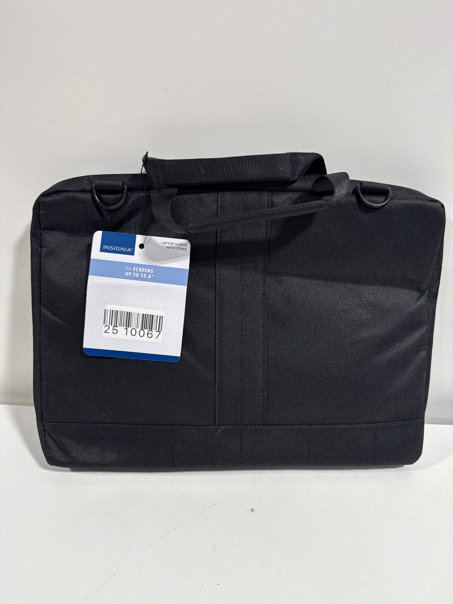 Insignia™ - Laptop Sleeve for 15.6" Laptop - Black