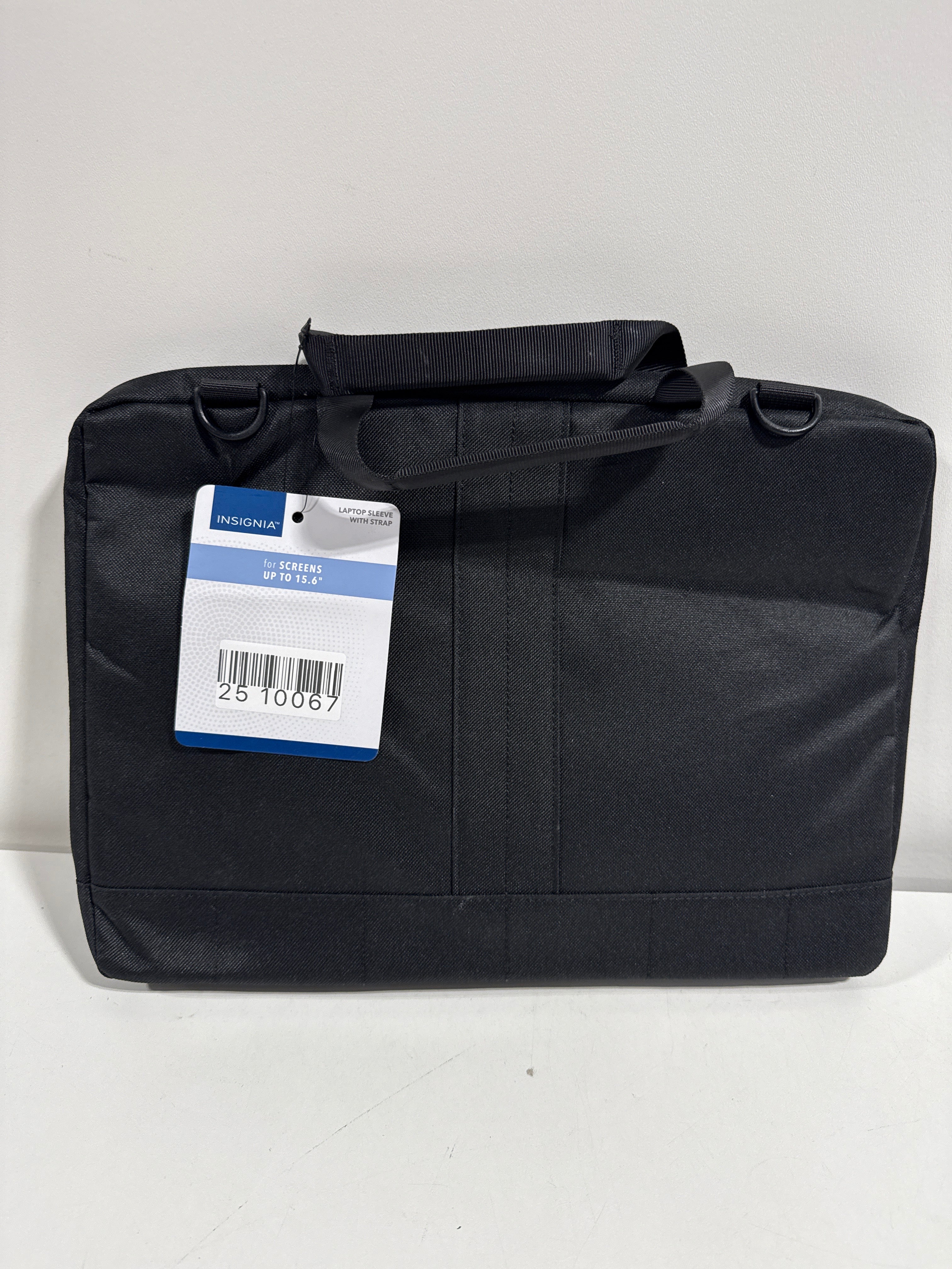 Insignia™ - Laptop Sleeve for 15.6’’ Laptop - Black - *Computers & Office