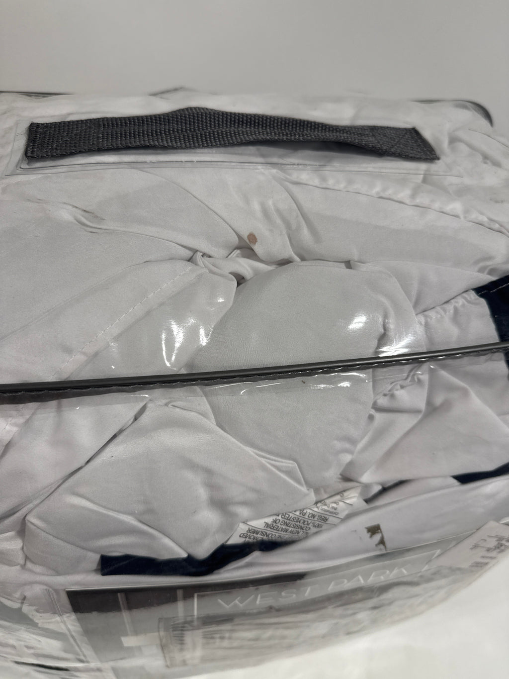 Used West Park Hotel Border 4-piece Comforter Set King - *Bedding