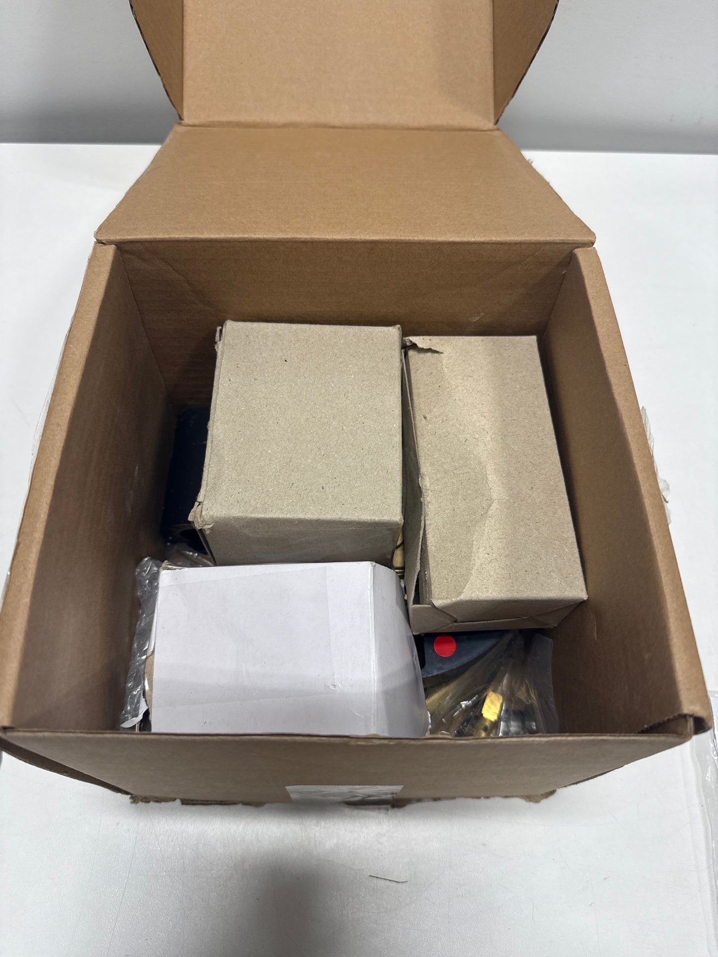 Kingston Brass KB8632FLSO Royale Single-Handle Pressure Balanced Shower Faucet in Polished Brass