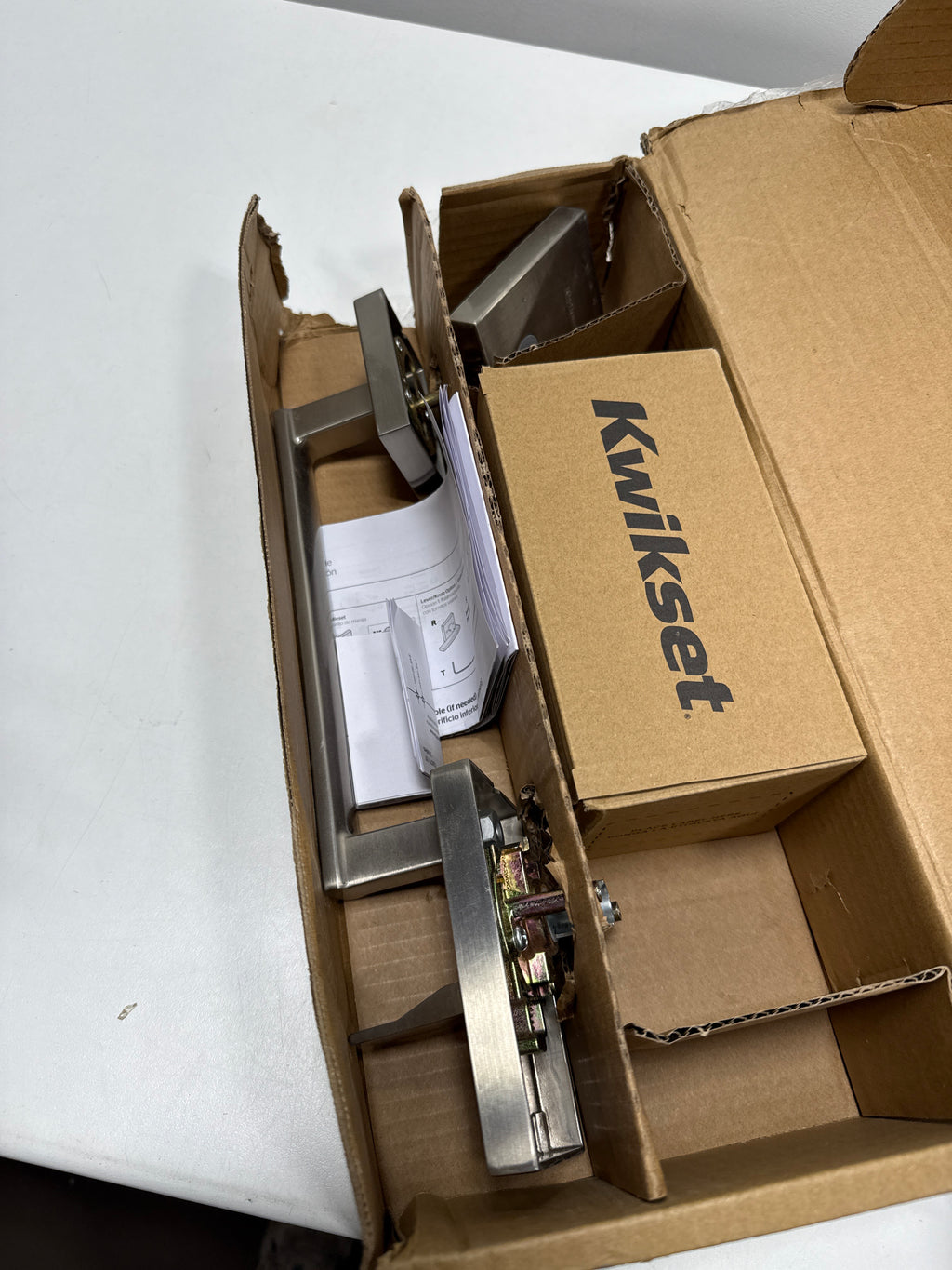 Scuff Kwikset San Clemente Single Cylinder Keyed Entry Handleset with SmartKey, Exterior Only Model: 818SCELIP-15S.STRKP
