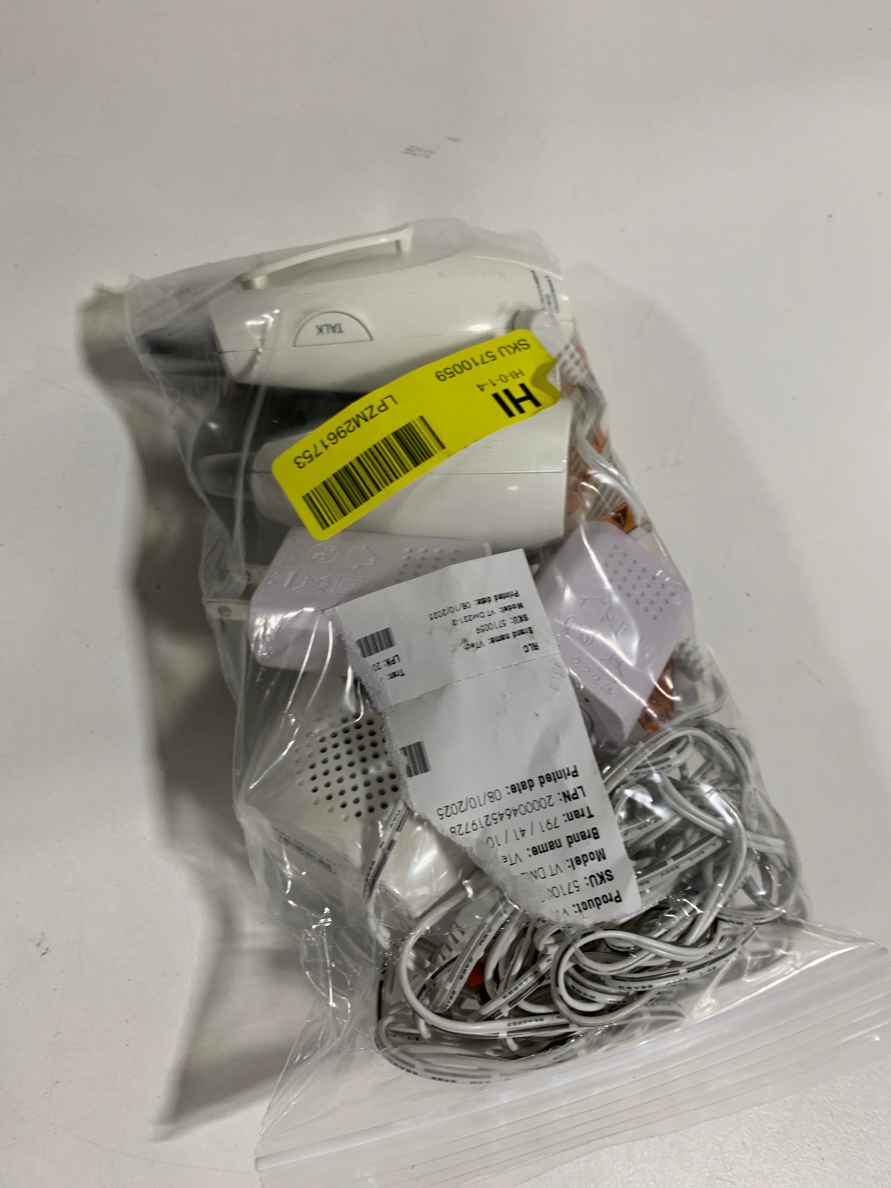 Used VTech Safe & Sound Digital Audio Monitor with Two Parent Units - *Baby & Toddler