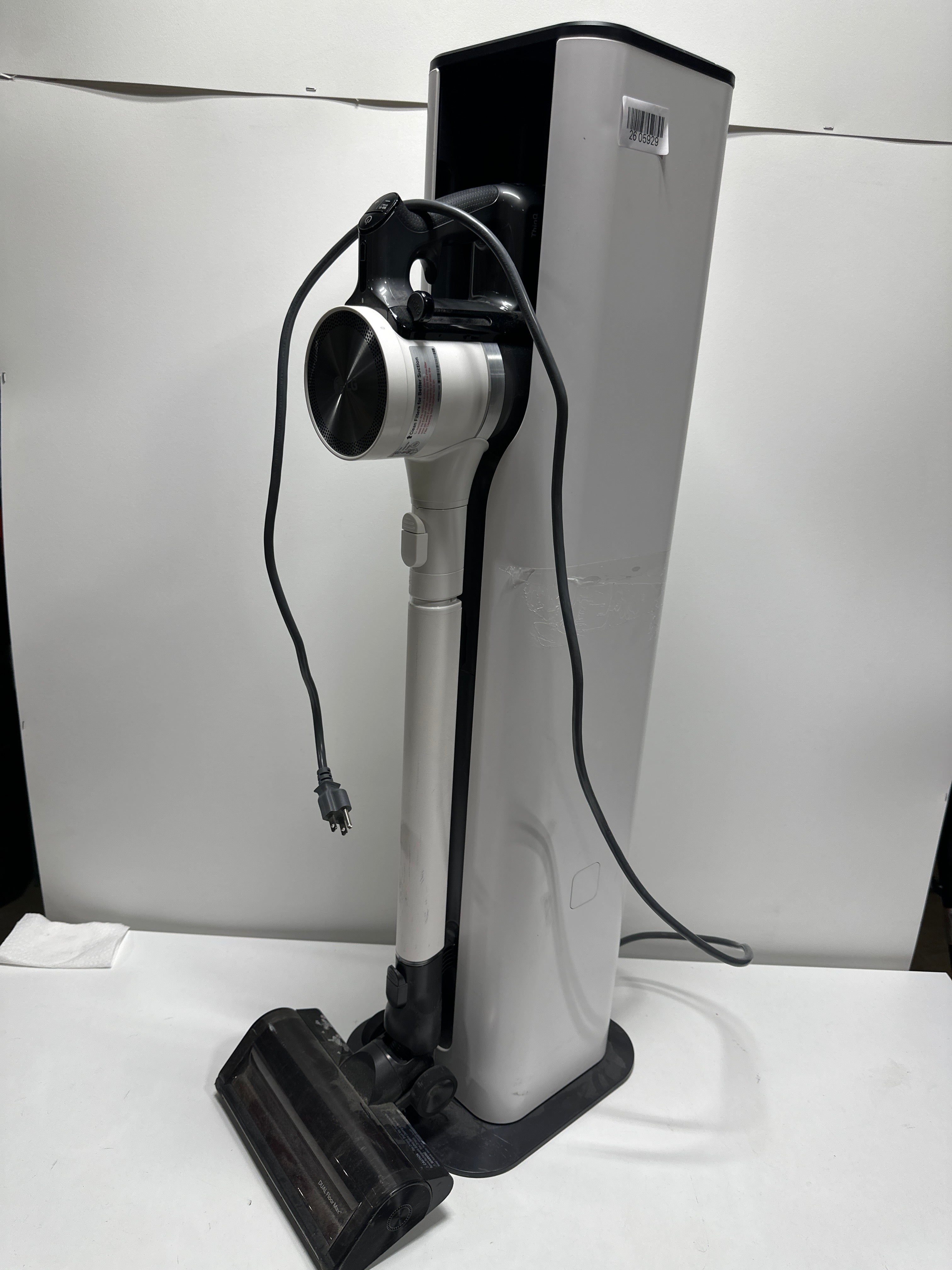 Used LG - CordZero All-in-One Cordless Stick Vacuum with Dual Floor Max Nozzle - Essence White
