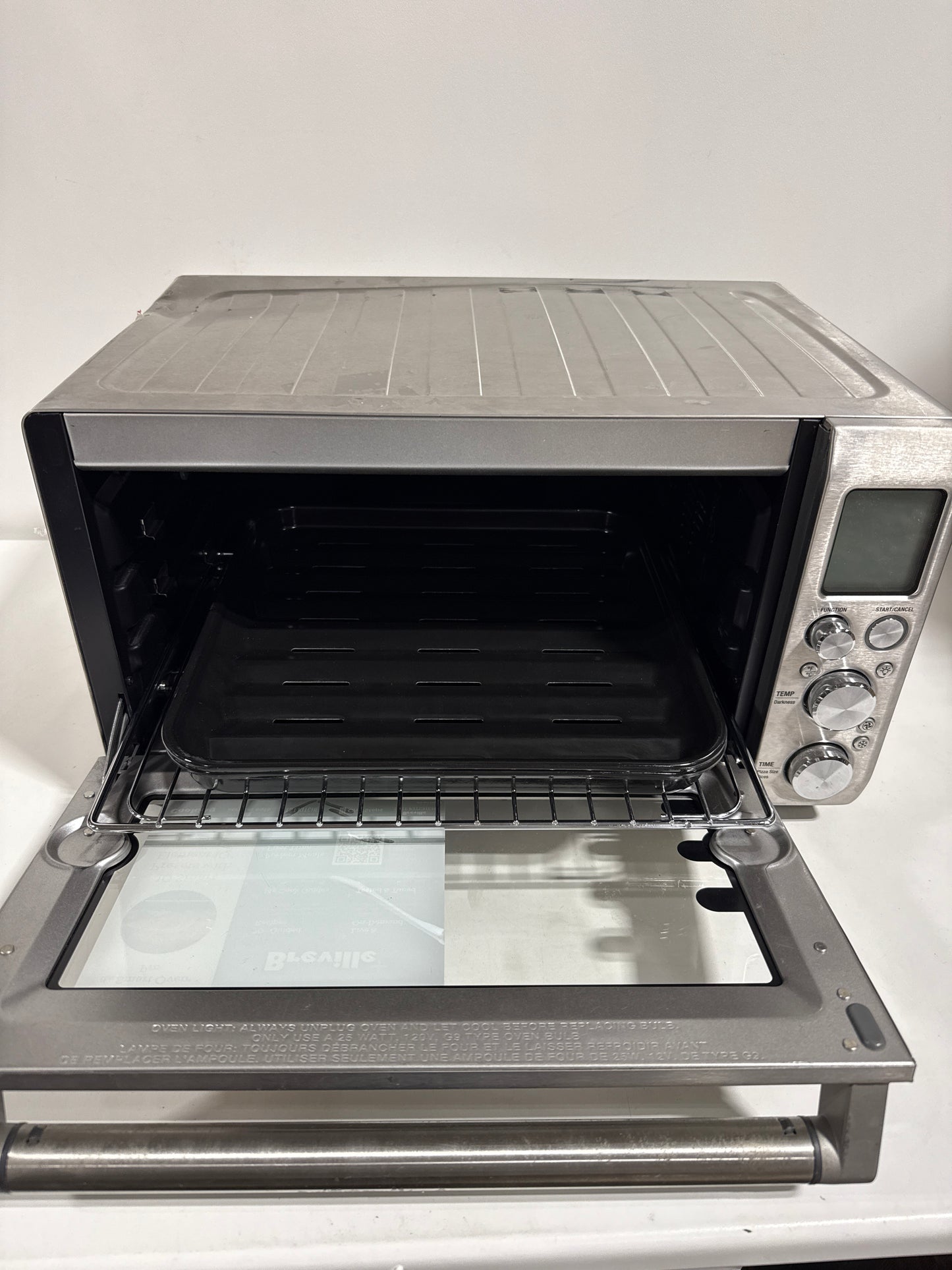 Breville Smart Oven Pro Convection Toaster Oven - 0.8 Cu. Ft./22.7L - Die Cast Stainless - *Kitchen Appliances