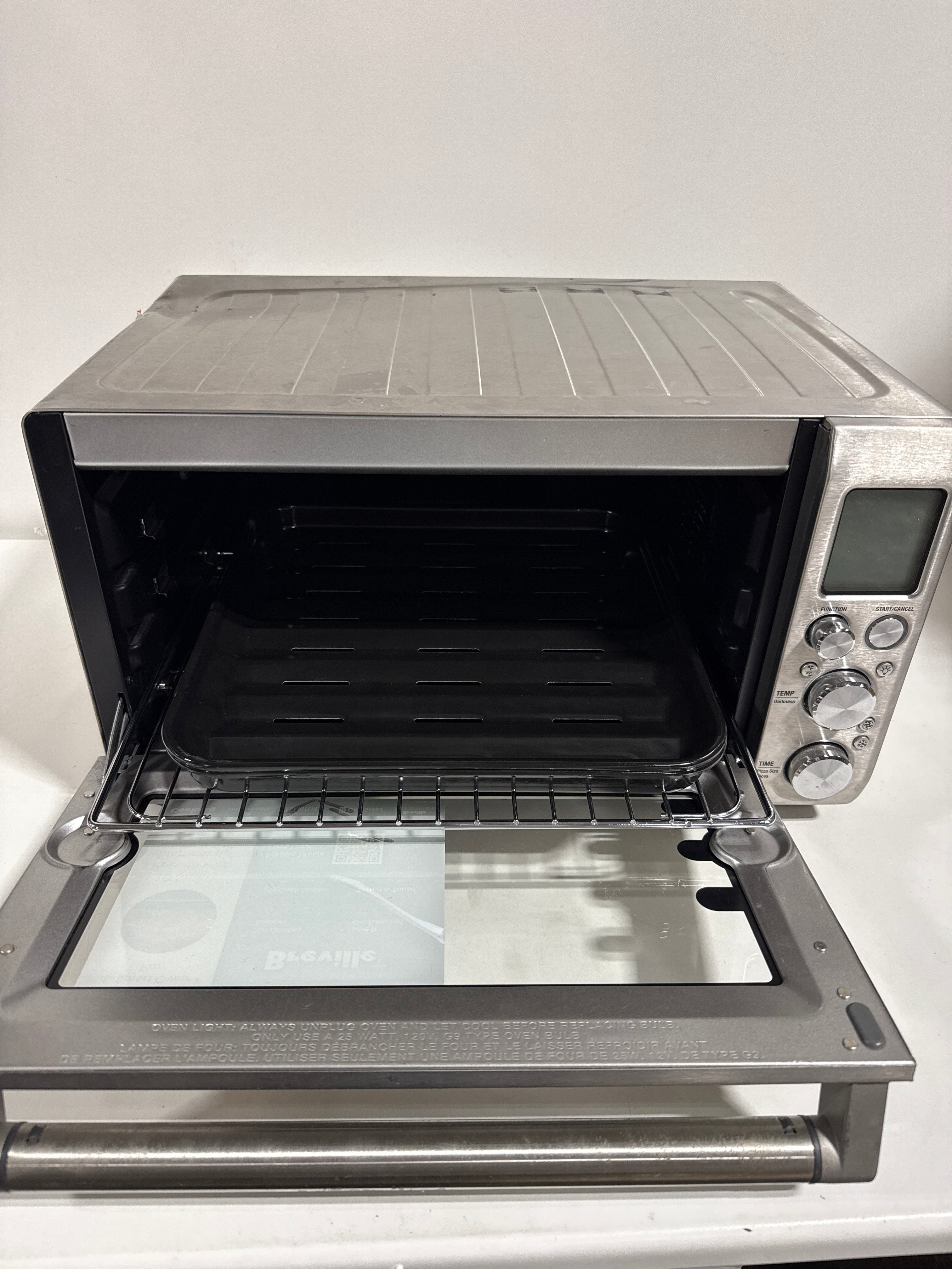 Breville Smart Oven Pro Convection Toaster Oven - 0.8 Cu. Ft./22.7L - Die Cast Stainless - *Kitchen Appliances