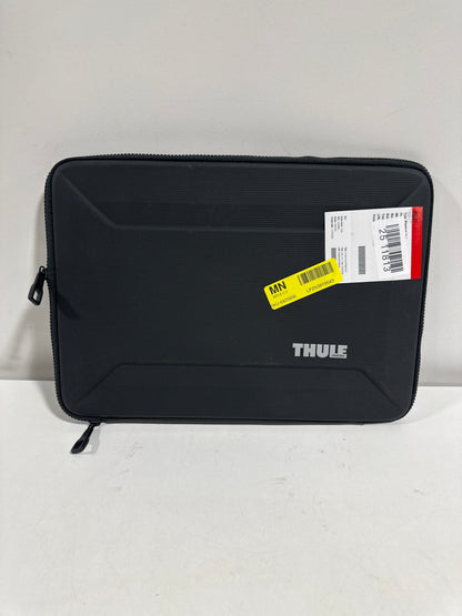 Thule - Gauntlet Laptop Sleeve Laptop Case for 16” Apple MacBook Pro, 15” Apple MacBook Pro, PCs Laptops & Chromebooks up to 14” - Black