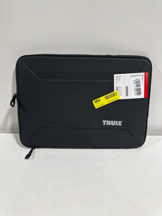 Thule - Gauntlet Laptop Sleeve Laptop Case for 16” Apple MacBook Pro, 15” Apple MacBook Pro, PCs Laptops & Chromebooks up to 14” - Black