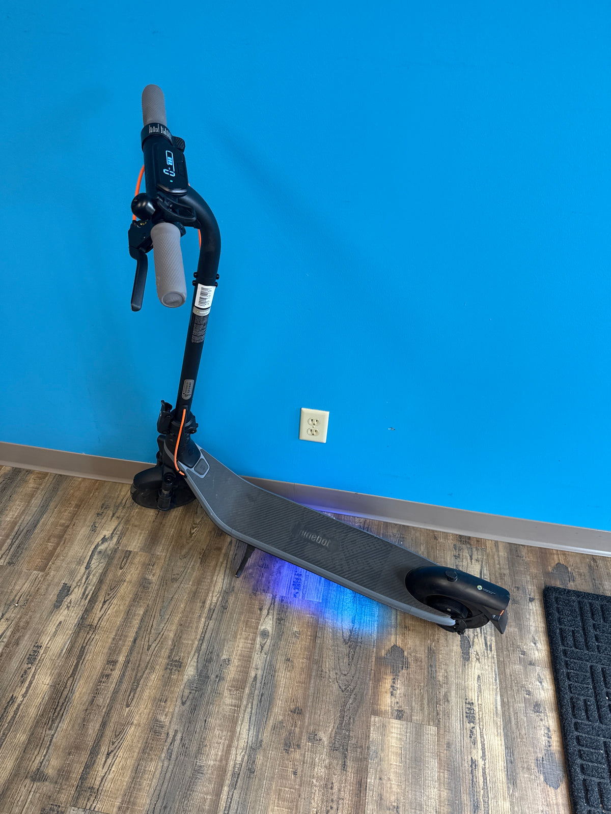 Used No Cord Segway - Ninebot E2 Plus Electric Scooter, 15 mph Max Speed w/ 16 miles Max Range - Black