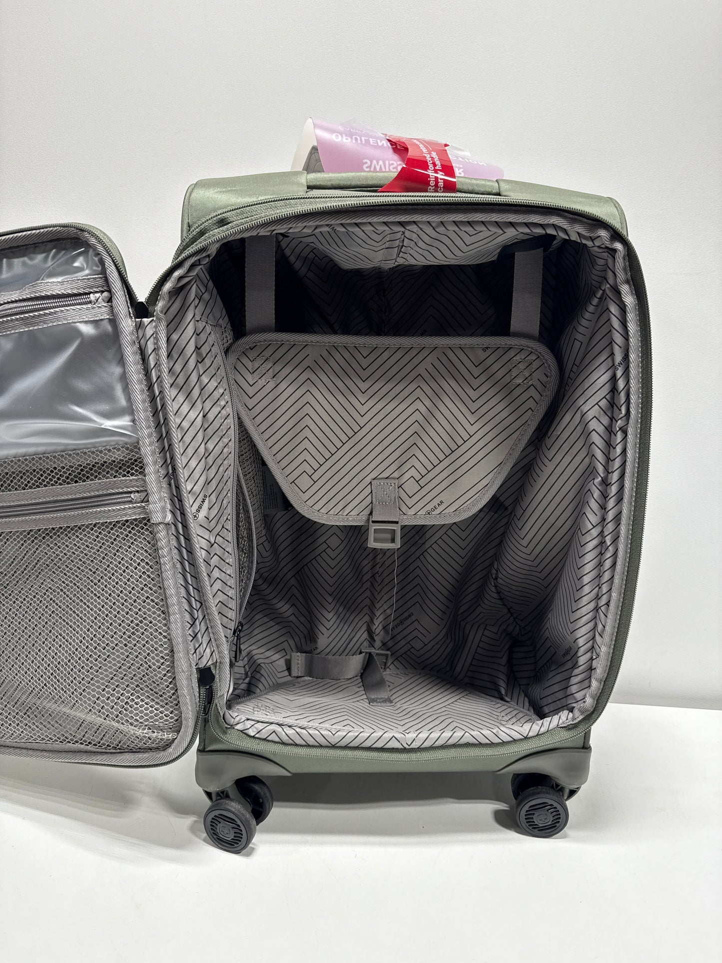 Swissgear 8099 Expandable Spinner Carry-On Luggage