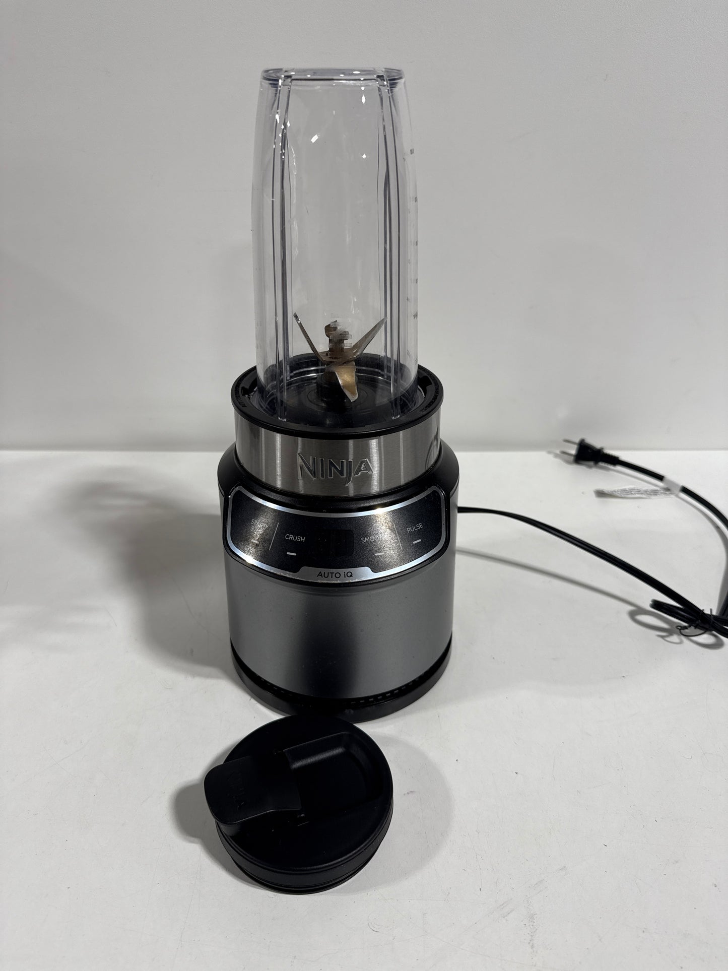 Used Ninja Nutri Blender Pro Silver 24 Oz. with 2 Speed Auto IQ, 1100 Peak Watt