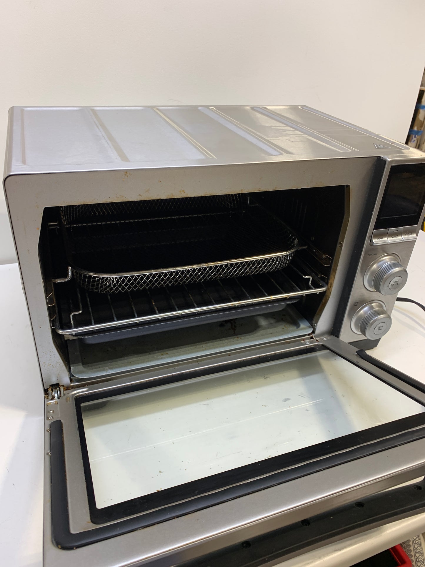 Used Calphalon Quartz Heat Countertop Toaster Oven, Stainless Steel, Extra-Large Capacit