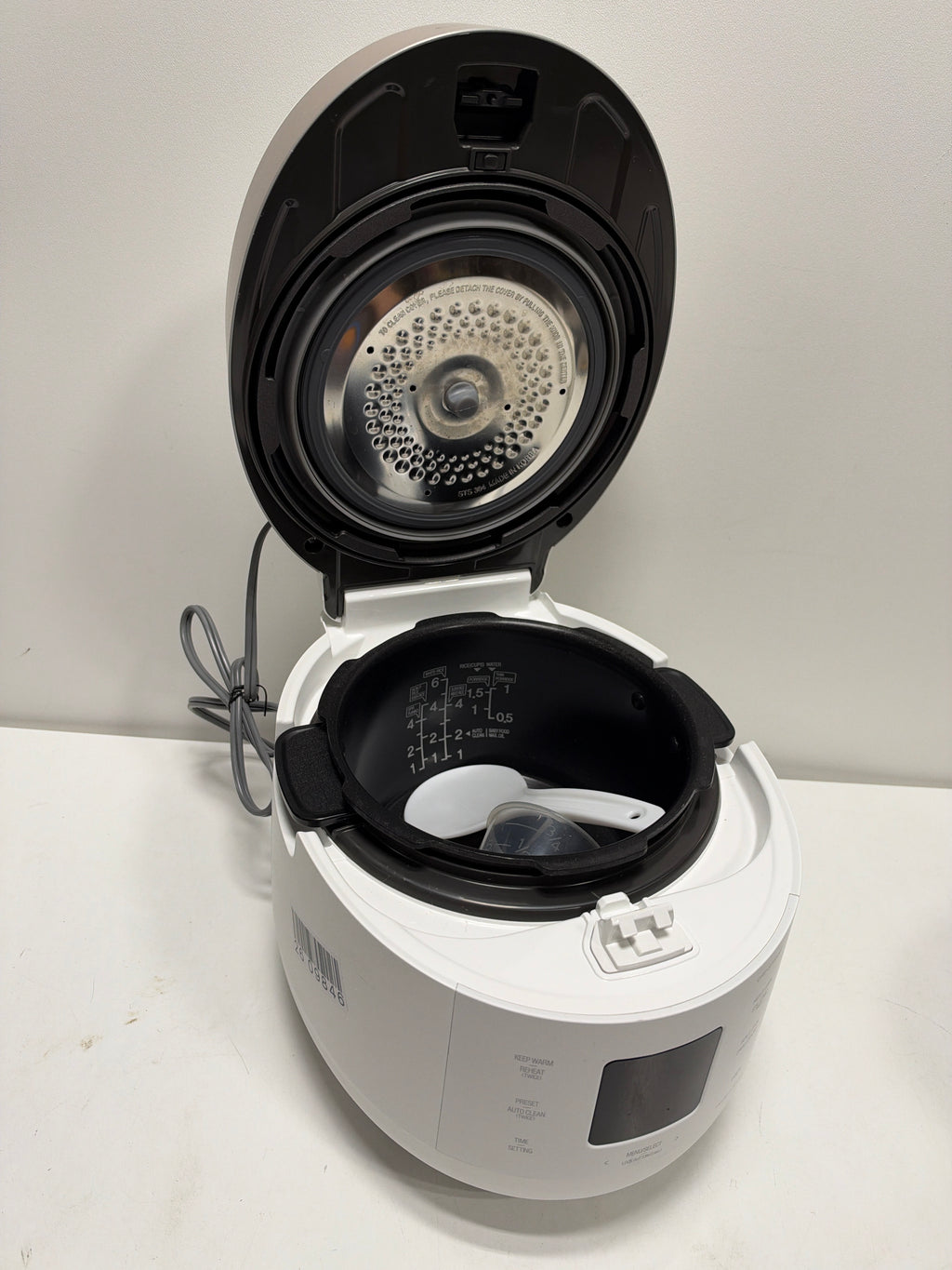 Used Cuckoo 6-Cup Heating Pressure Twin Pressure Rice Cooker and Warmer White