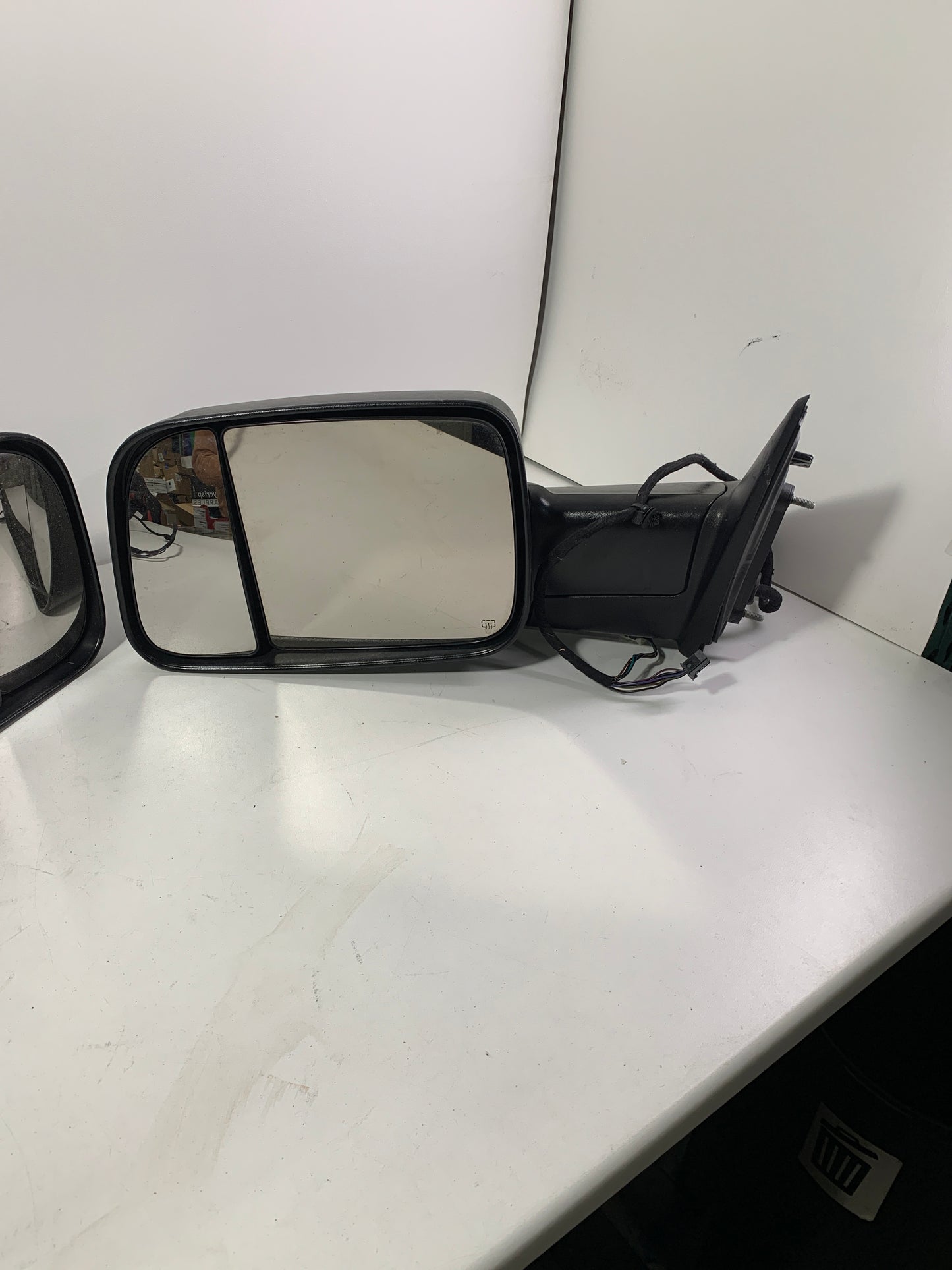 OEM Ram 1500/2500/3500 09-18 Heated Tow Mirrors