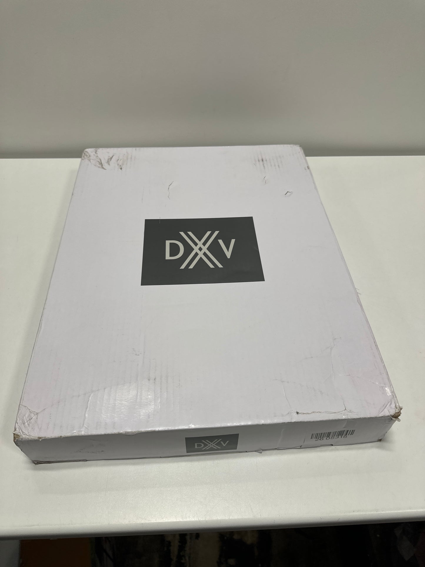 DXV 5025A15G Elongated Closed-Front Toilet Seat with Slow Close and Duroplast Canvas White