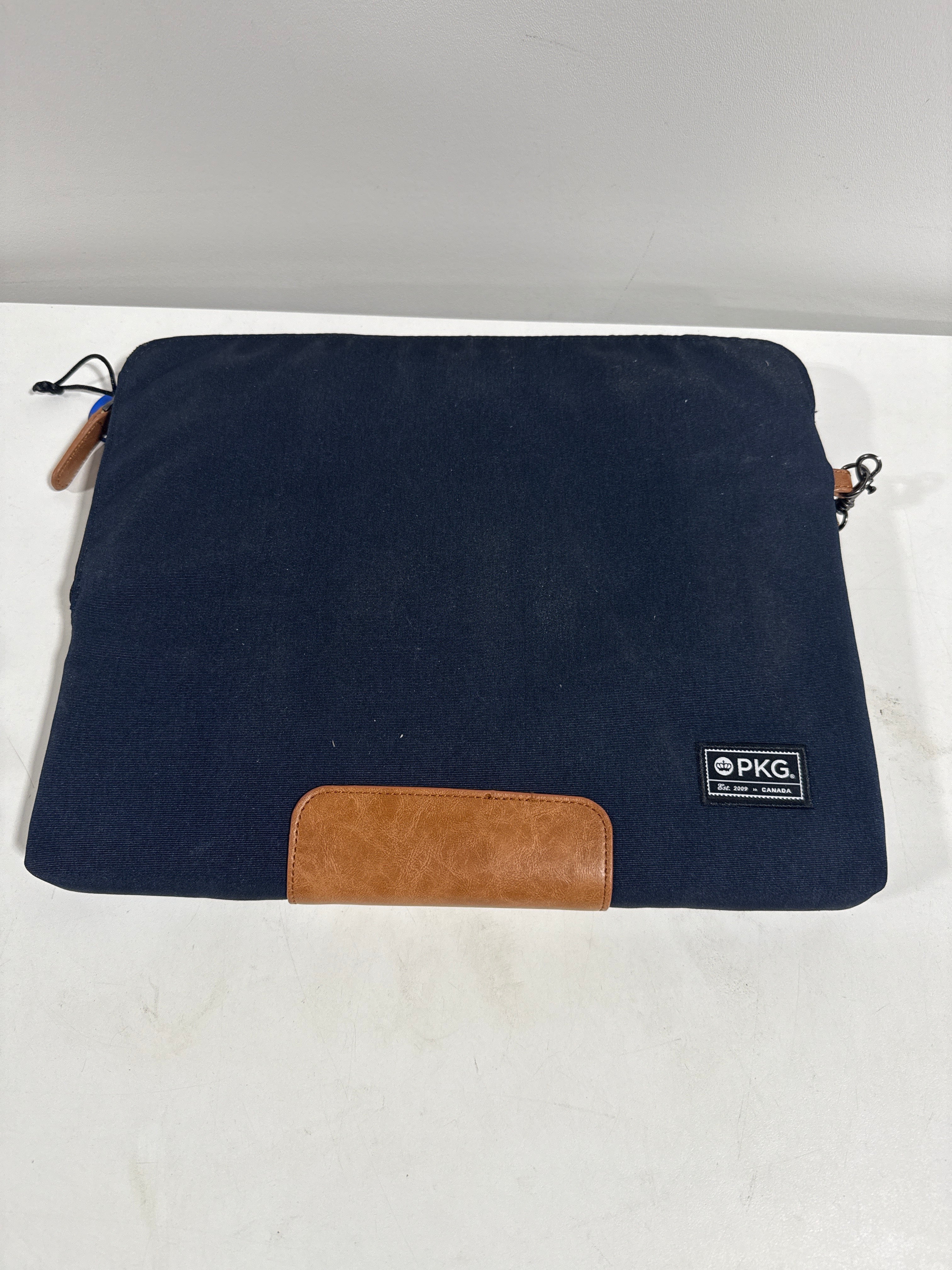 PKG - Laptop Sleeve for up to 14’’ Laptop - Blue - *Computers & Office