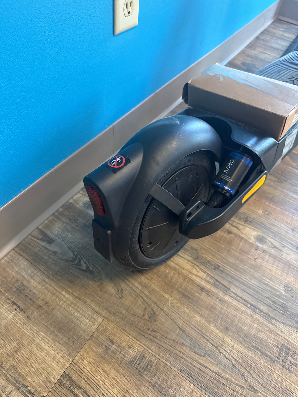 Used OKAI - Neon Ultra ES40 Dual-Suspension Electric Scooter W/ 43.5 Miles